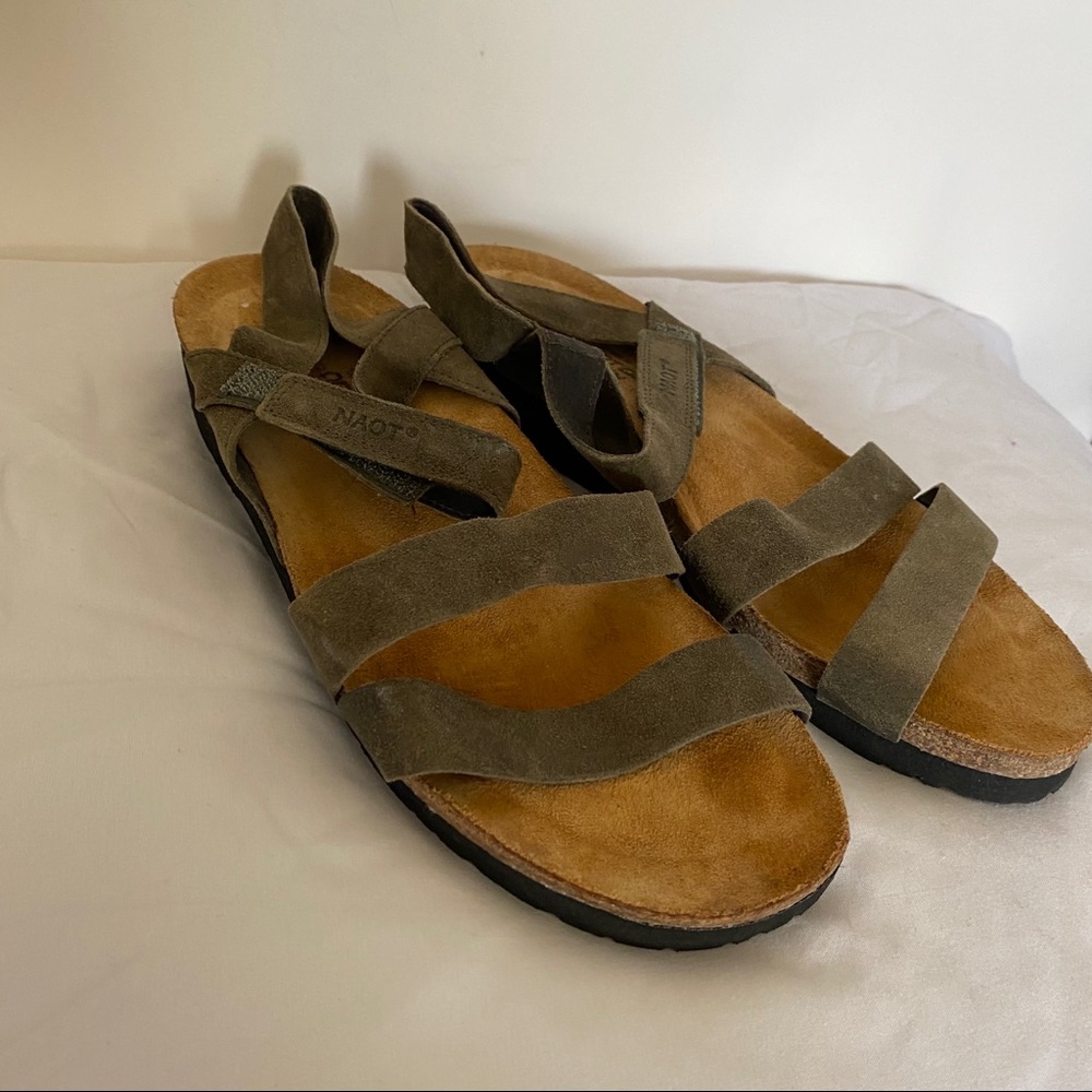 Naot Womens Size 44 Sandals Green Suede Flats